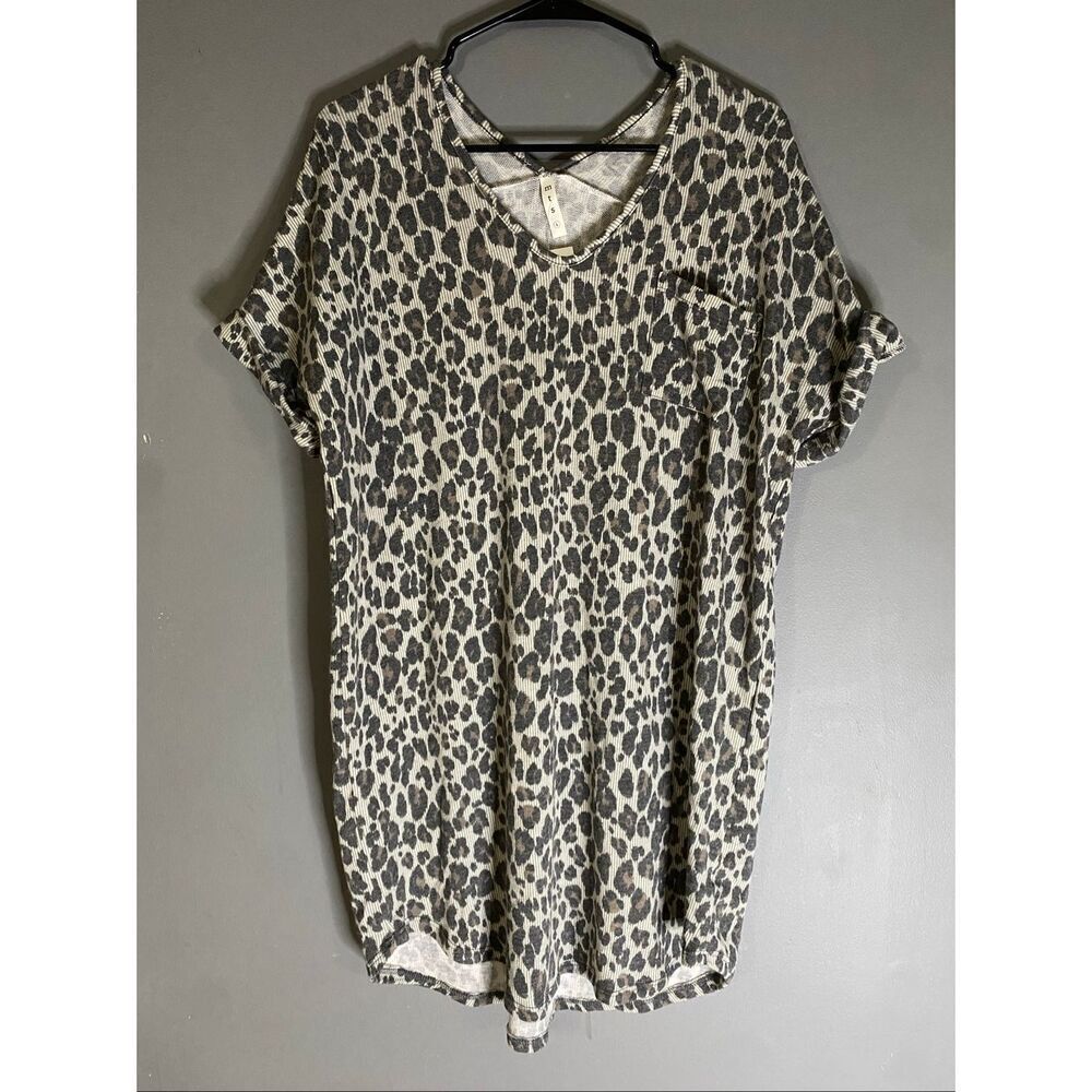 MTS Boutique Leopard Print Short Sleeve Tunic Top Size Large NWT